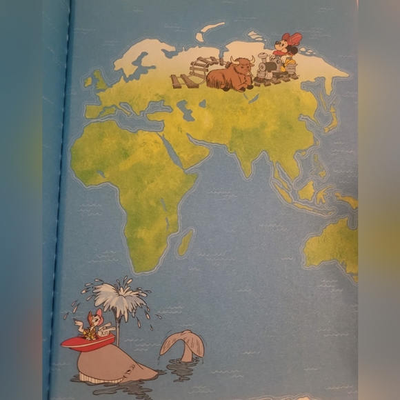 •Disney• Small World Library Book "The Castle Ghost"  w Mickey Mouse - Picture 5 of 5